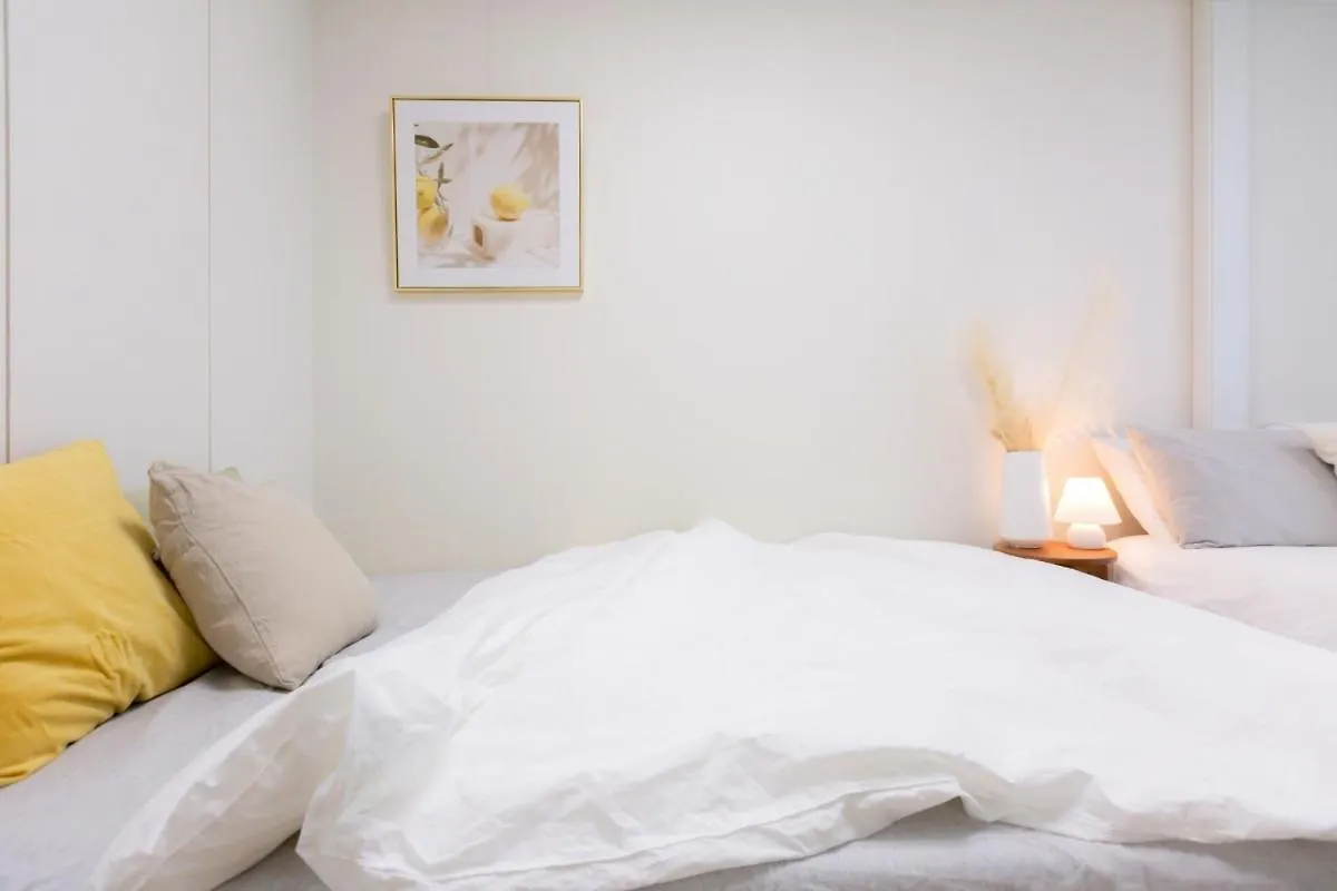 Apartment The Share Myeongdong Seoul